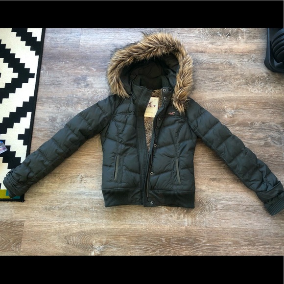 Hollister Winter Jacket Down Puffer Filler Hooded - Picture 1 of 8